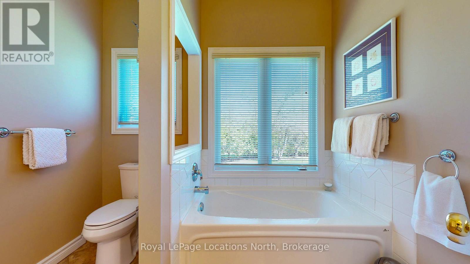8 Hillier Court, Wasaga Beach, Ontario  L9Z 1J8 - Photo 39 - S12146382