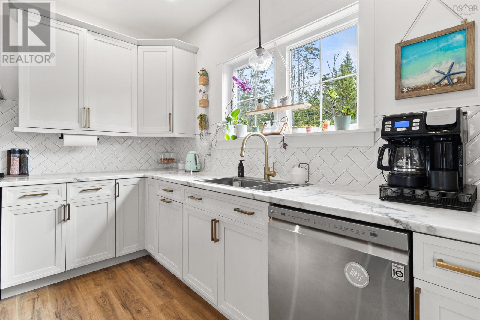 Property at 9279 Peggys Cove Road image 4