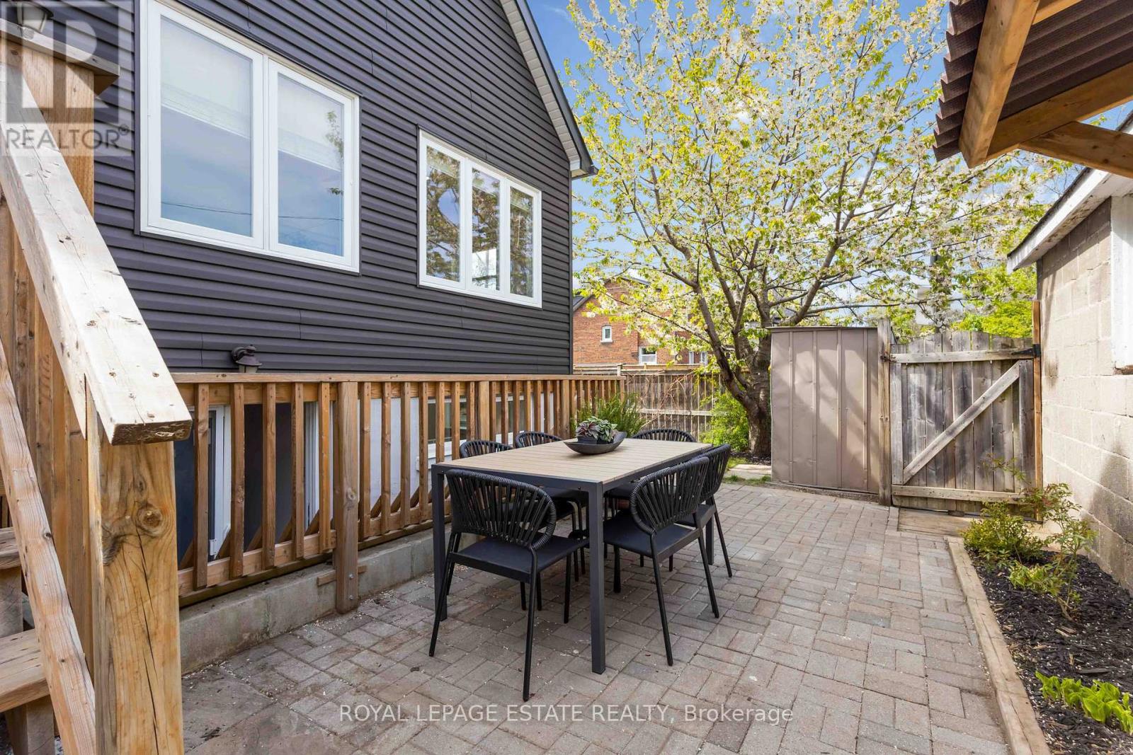 185 Oak Park Avenue, Toronto, Ontario  M4C 4N1 - Photo 38 - E12145124
