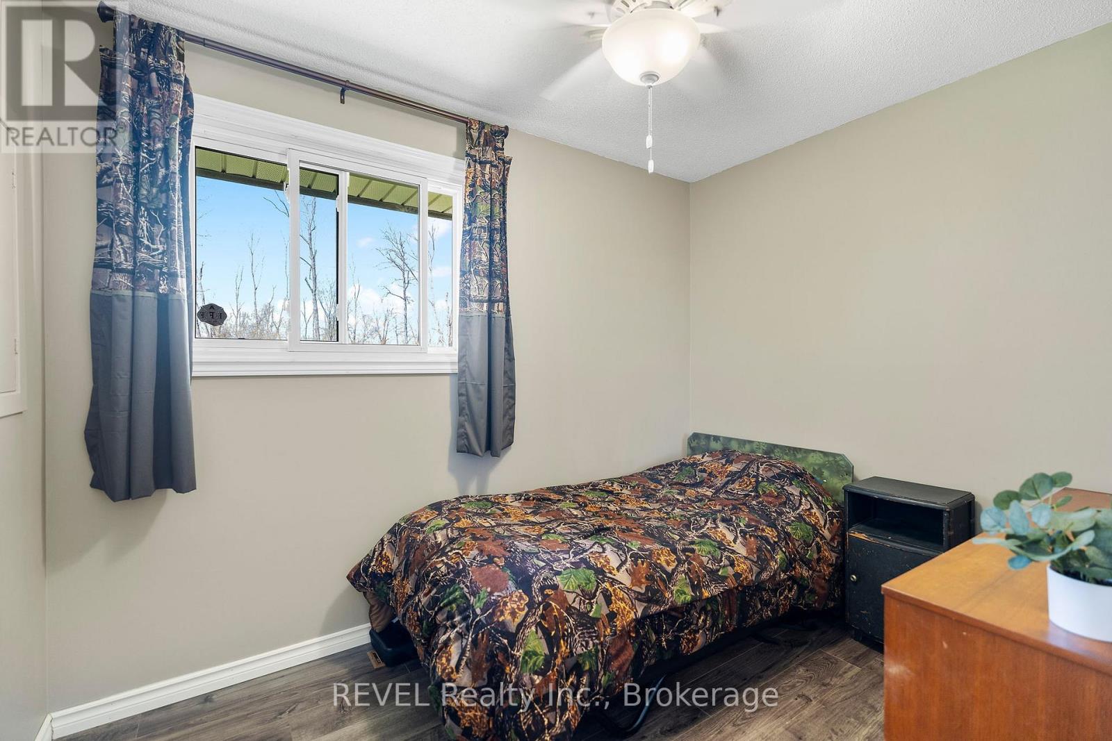1506 Ott Road, Fort Erie (Mulgrave), Ontario  L0S 1S0 - Photo 17 - X12146342
