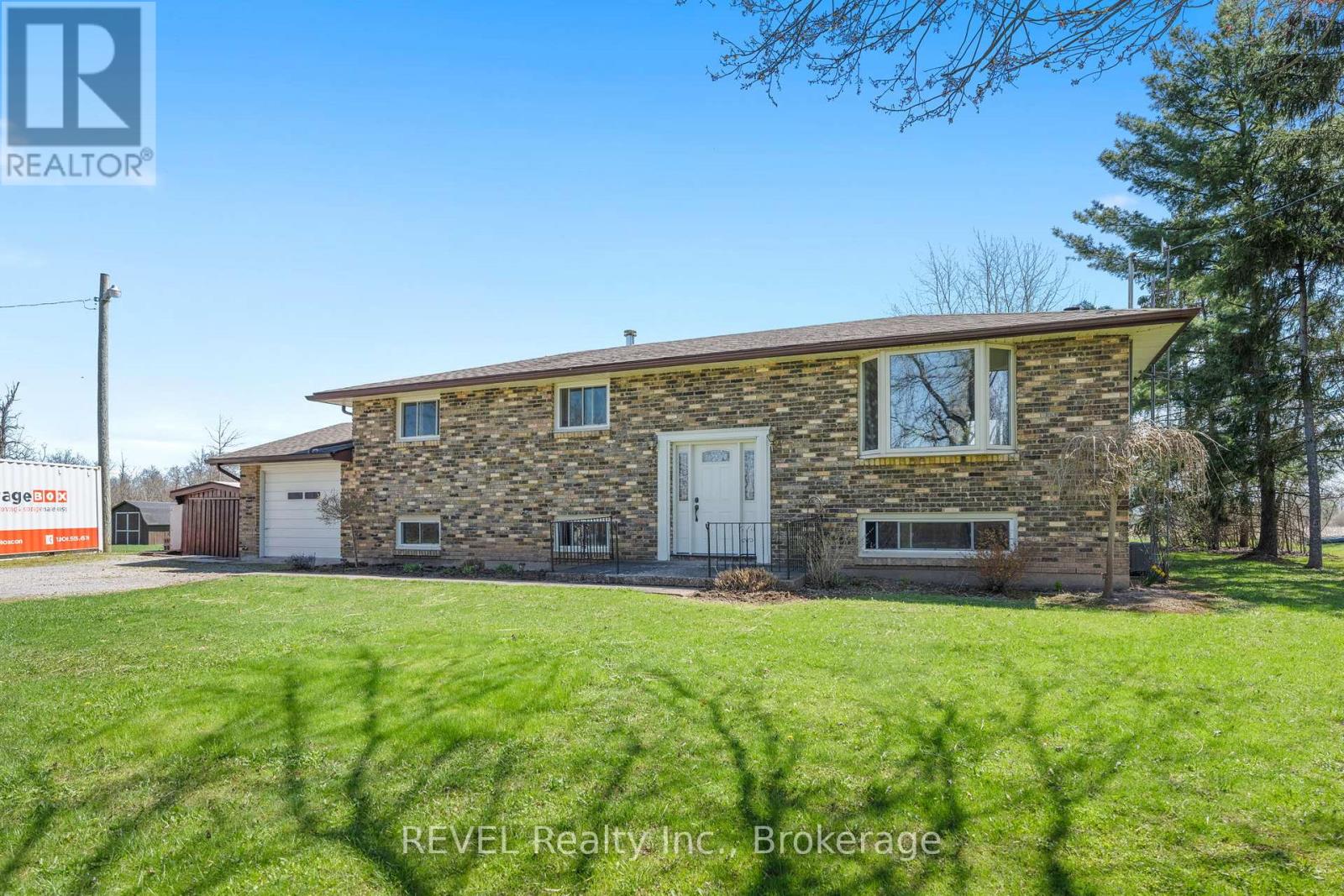 1506 Ott Road, Fort Erie (Mulgrave), Ontario  L0S 1S0 - Photo 4 - X12146342