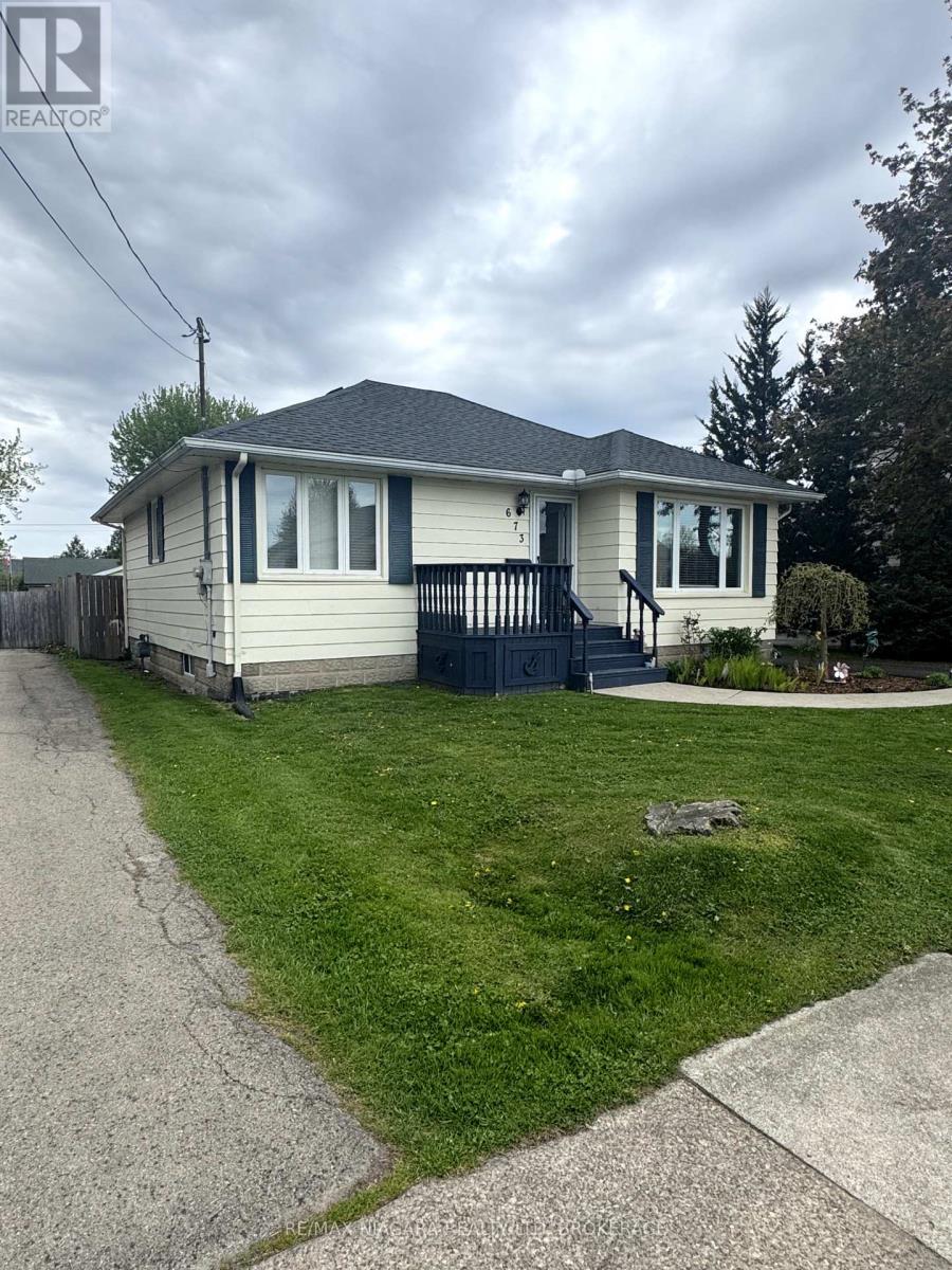 Property at 673 FIELDEN AVENUE image 3