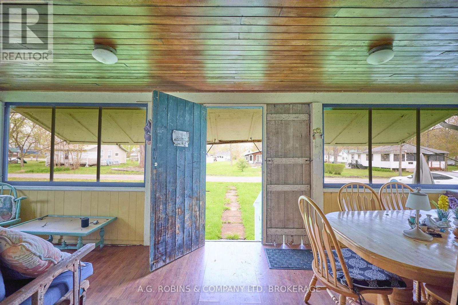 12645 Schooley Road, Wainfleet, Ontario  L0S 1V0 - Photo 11 - X12146360