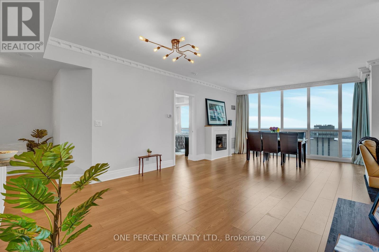 4010 - 16 Harbour Street, Toronto, Ontario  M5J 2Z7 - Photo 11 - C12146323