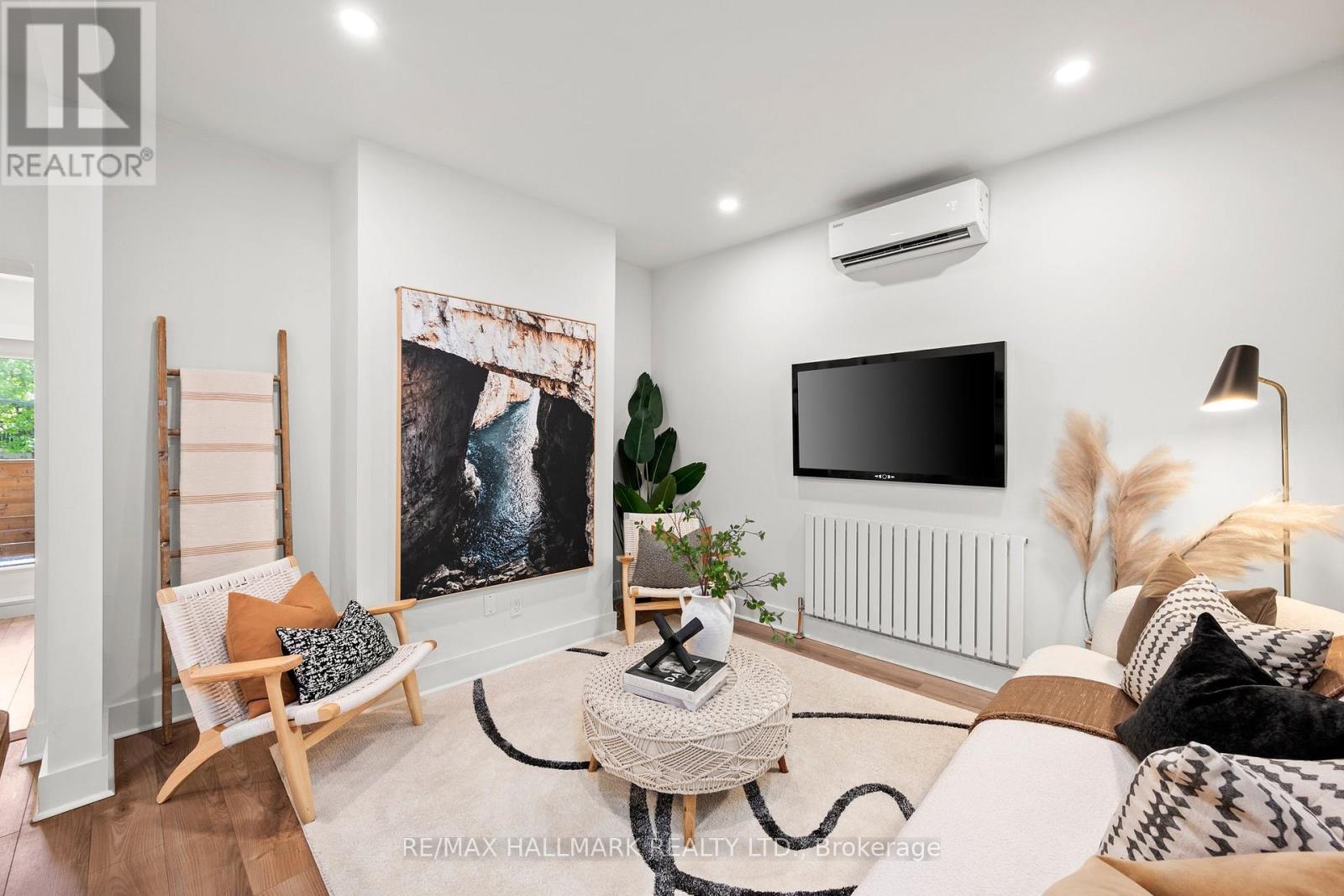 327 Kenilworth Avenue, Toronto (The Beaches), Ontario  M4L 3S9 - Photo 8 - E12146376