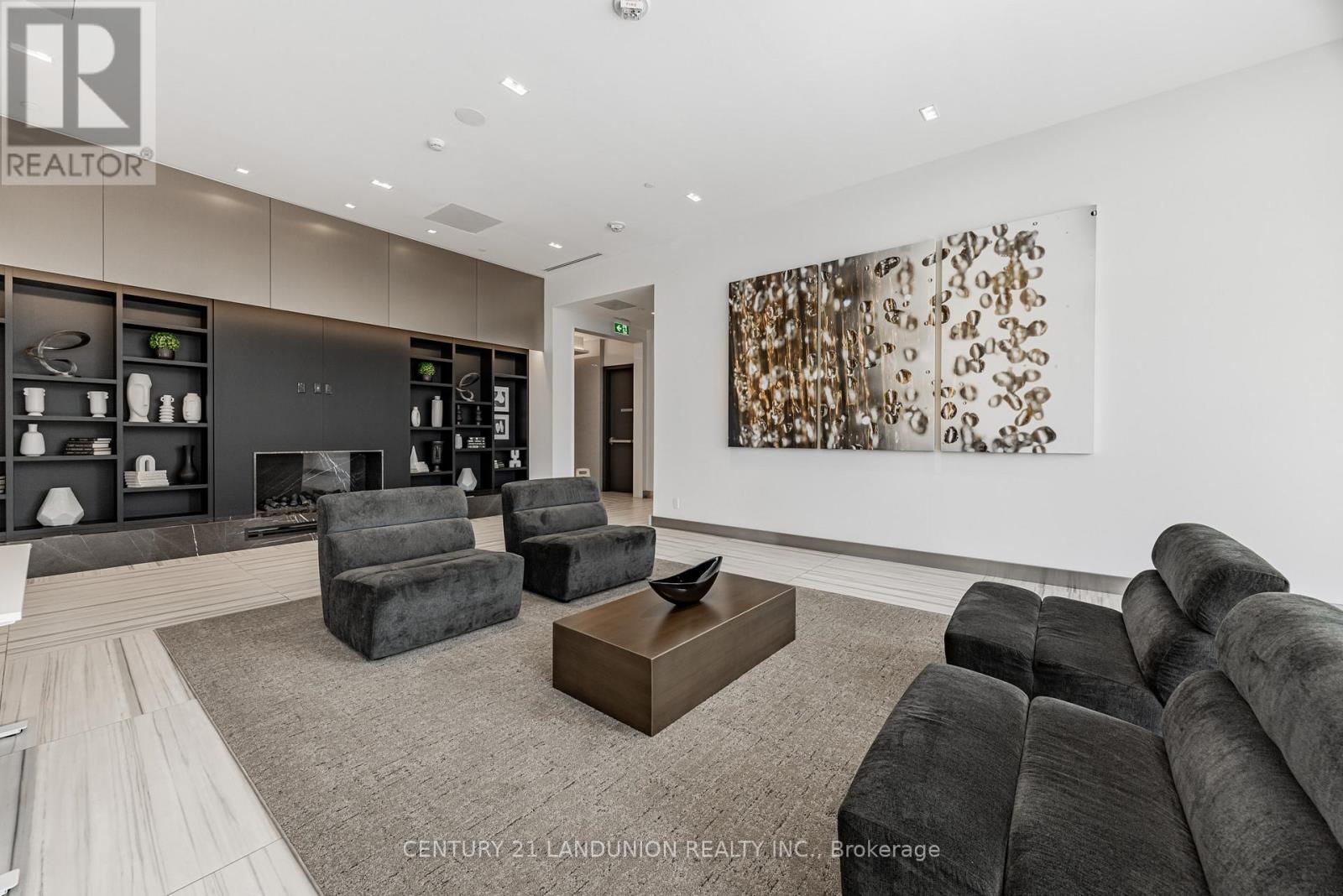 2110 - 38 Water Walk Drive, Markham, Ontario  L3R 6M8 - Photo 2 - N12146321