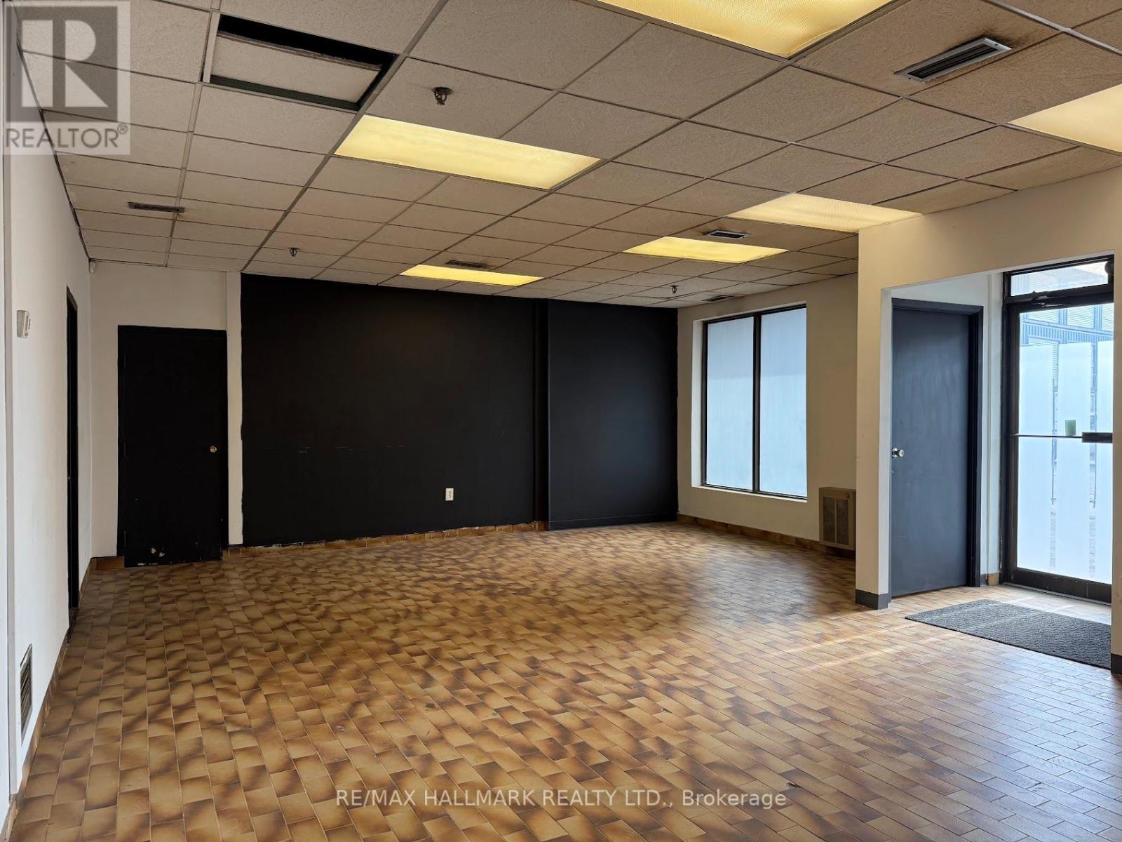 4 - 33 Peelar Road, Vaughan, Ontario  L4K 1A3 - Photo 8 - N12146375