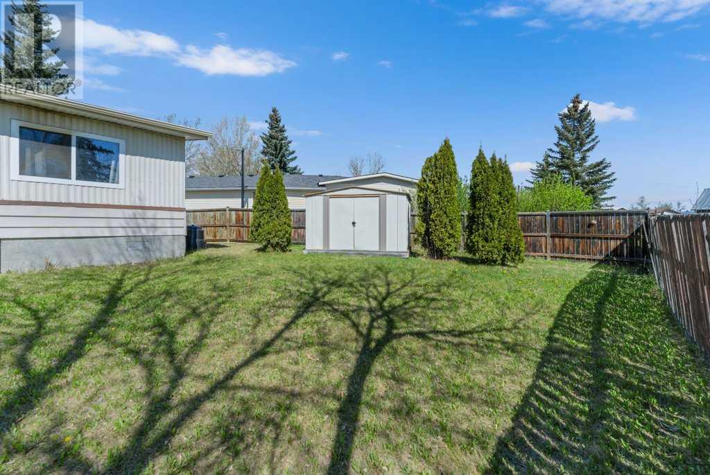 115 Huntwell Court Ne, Calgary, Alberta  T2K 5V1 - Photo 22 - A2220269