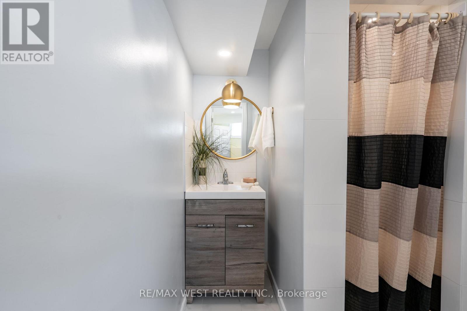 12 Ashfield Drive, Toronto, Ontario  M9C 4T6 - Photo 40 - W12146332