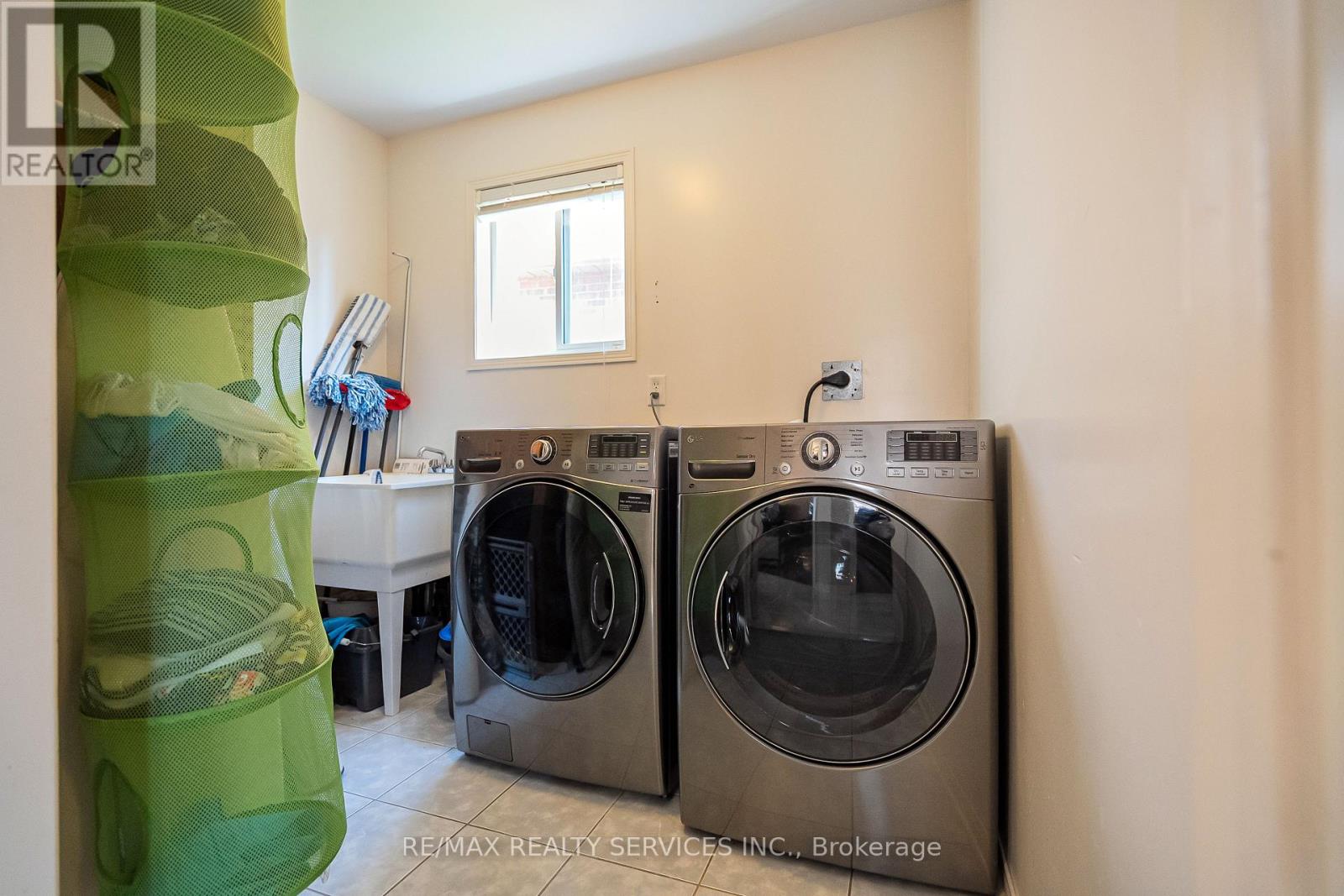 45 Culture Crescent, Brampton, Ontario  L6X 4X8 - Photo 15 - W12146359