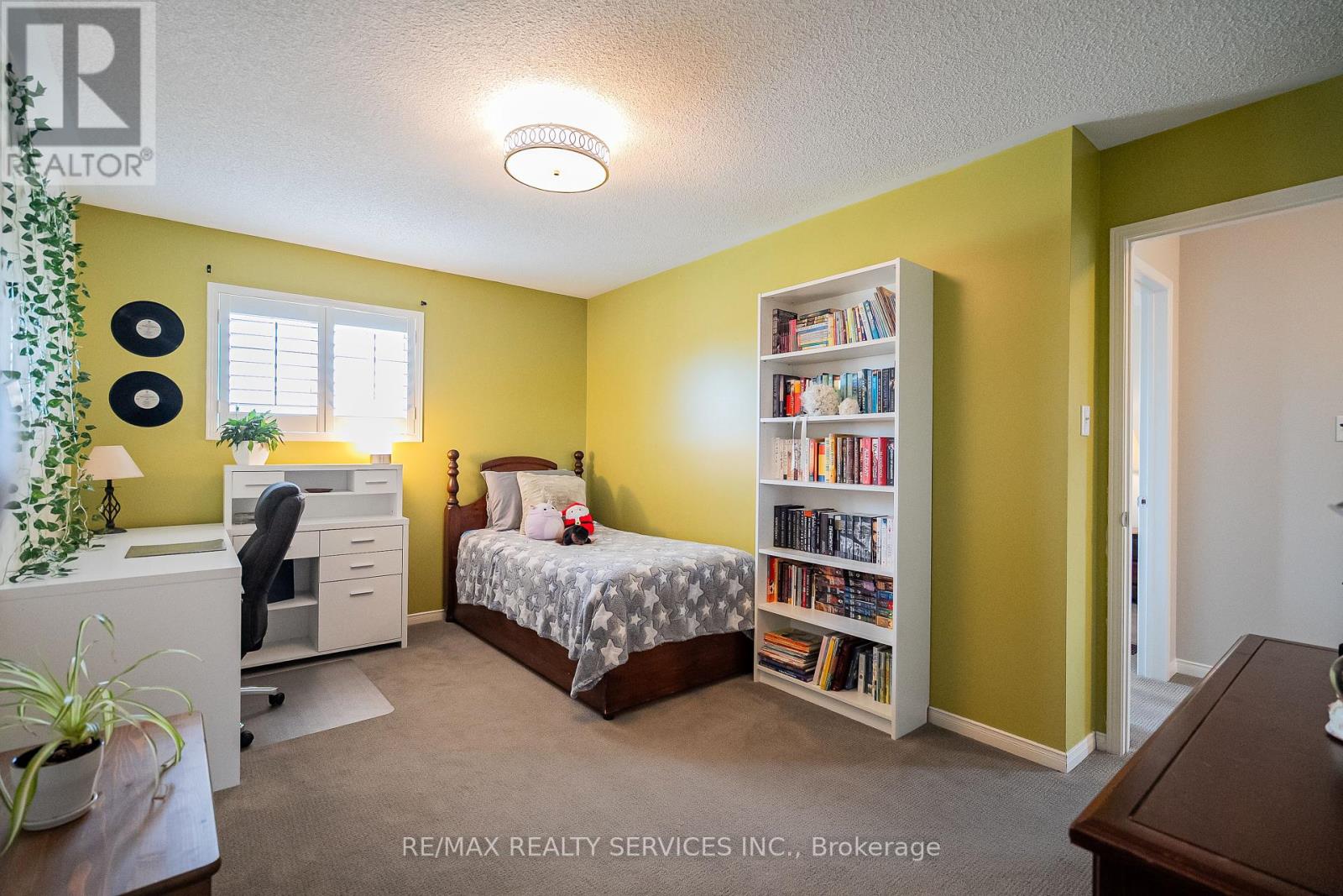 45 Culture Crescent, Brampton, Ontario  L6X 4X8 - Photo 24 - W12146359