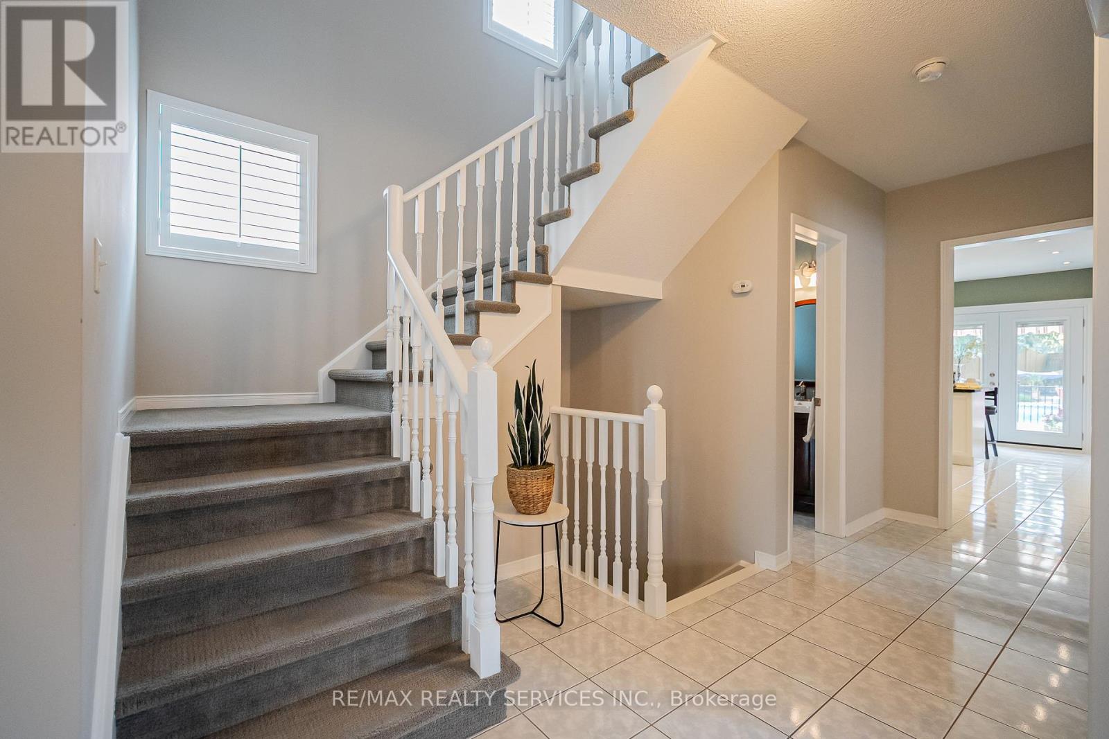 45 Culture Crescent, Brampton, Ontario  L6X 4X8 - Photo 7 - W12146359