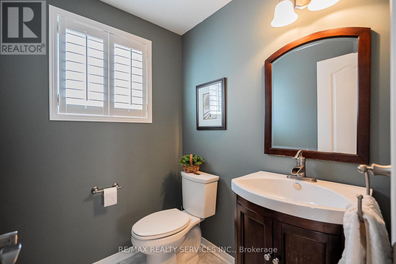 45 Culture Crescent, Brampton, Ontario  L6X 4X8 - Photo 8 - W12146359