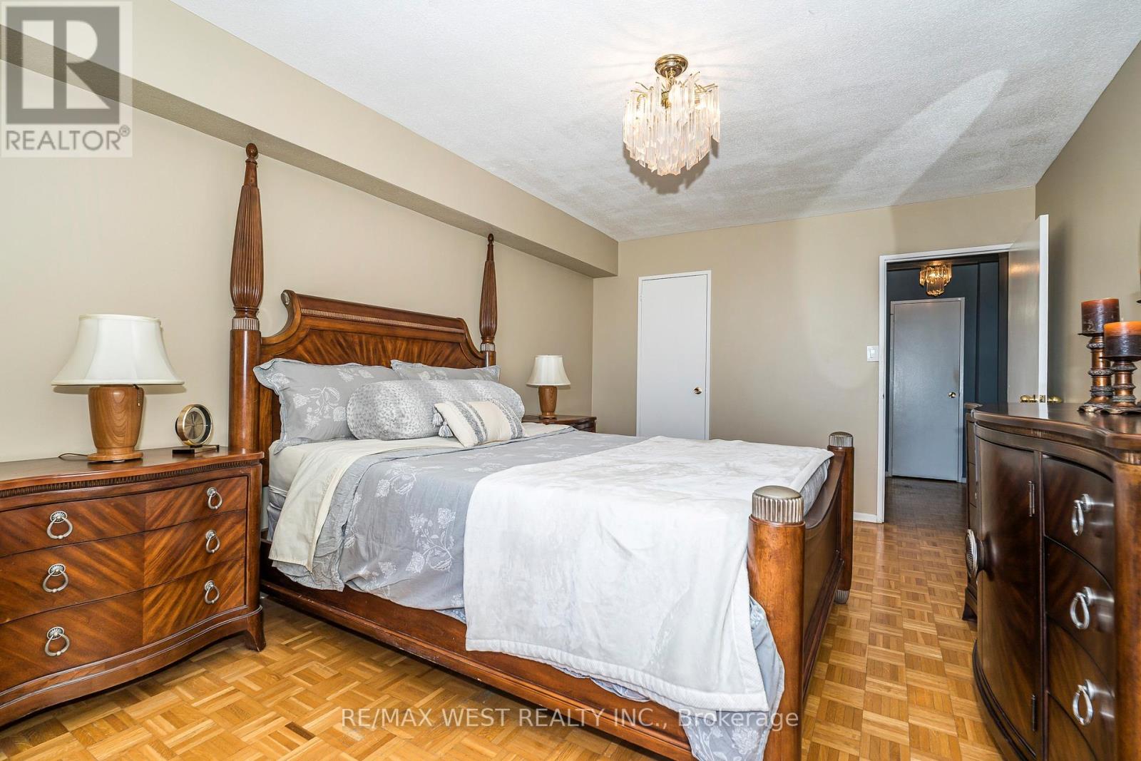1908 - 85 Emmett Avenue, Toronto, Ontario  M6M 5A2 - Photo 12 - W12146379