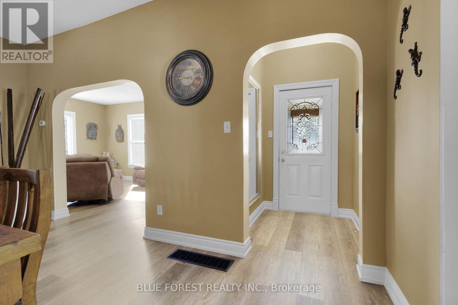 211 Mary Street, Dutton/dunwich, Ontario  N0L 1J0 - Photo 8 - X12146393