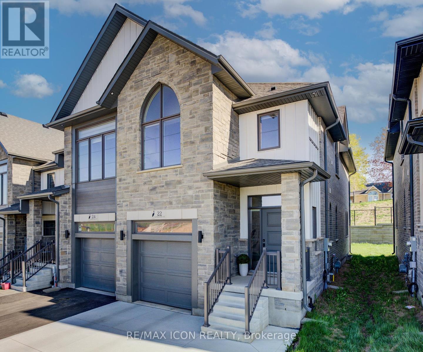 Property at 22 SANDSTONE STREET image 3