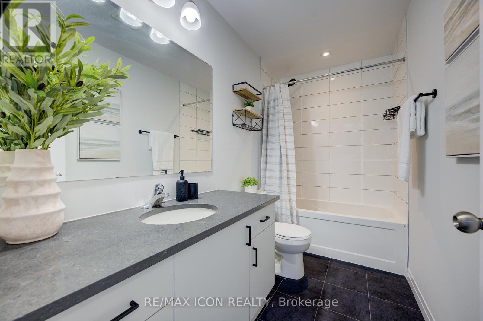 22 Sandstone Street, Cambridge, Ontario  N1S 0E4 - Photo 42 - X12146306