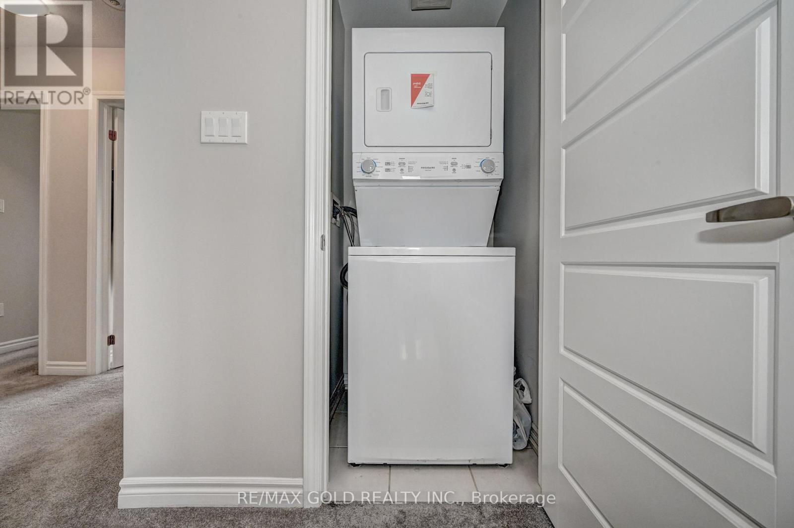 104 Forestwalk Street, Kitchener, Ontario  N2R 0S9 - Photo 36 - X12146340