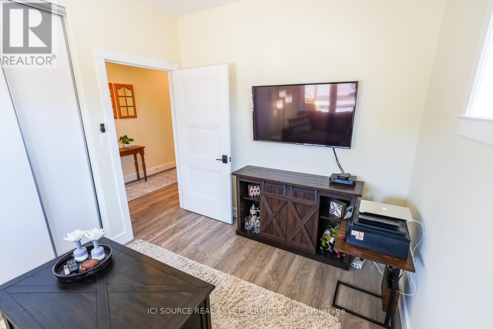 1326 15th Avenue E, Owen Sound, Ontario  N4K 5R9 - Photo 6 - X12146381