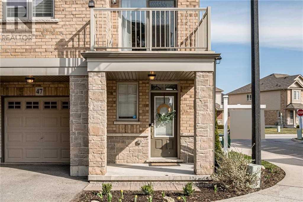 47 - 201 Westbank Trail, Hamilton, Ontario  L8J 0H4 - Photo 3 - X12146383