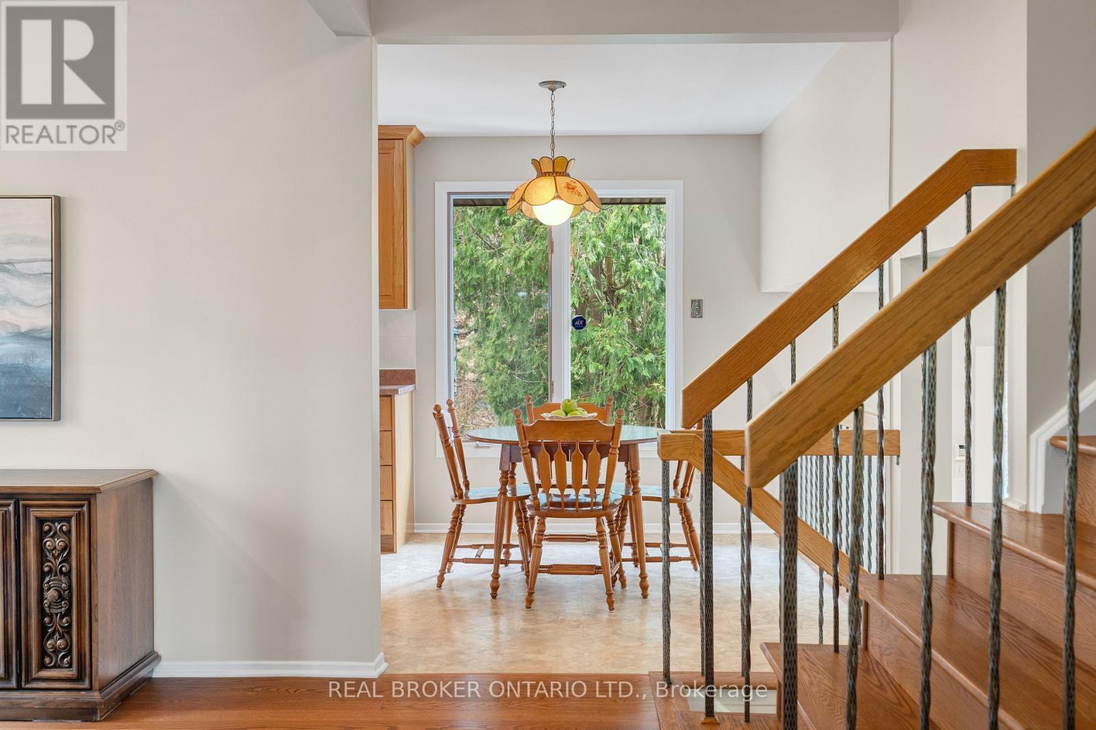127 Chimo Drive, Ottawa, Ontario  K2L 2G7 - Photo 10 - X12146391