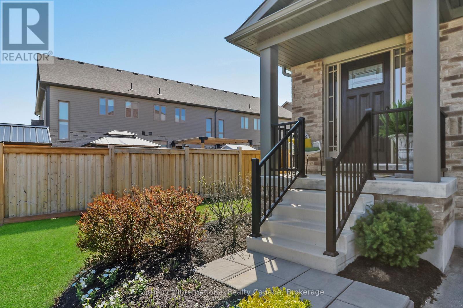 33 Foley Crescent, Collingwood, Ontario  L9Y 3B7 - Photo 3 - S12146424
