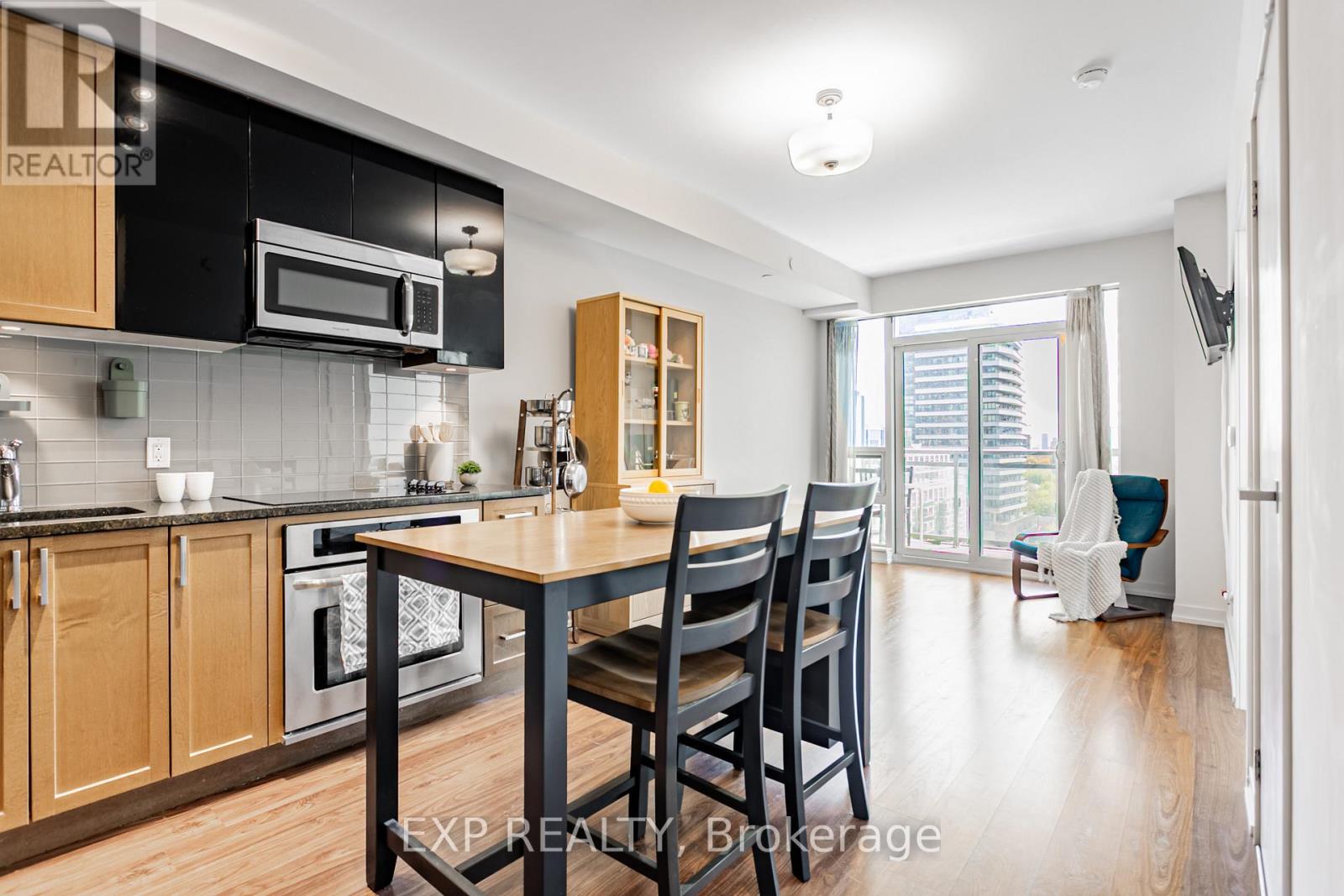 1018 - 98 Lillian Street, Toronto, Ontario  M4S 0A5 - Photo 5 - C12146389
