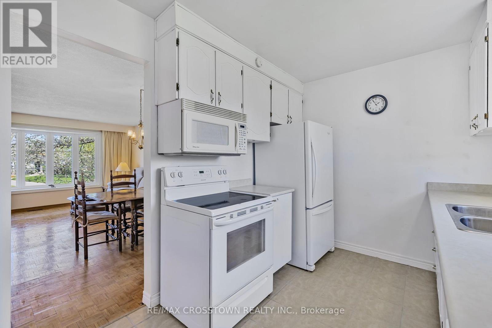 42 Mccague Crescent, New Tecumseth, Ontario  L9R 1A6 - Photo 13 - N12146388