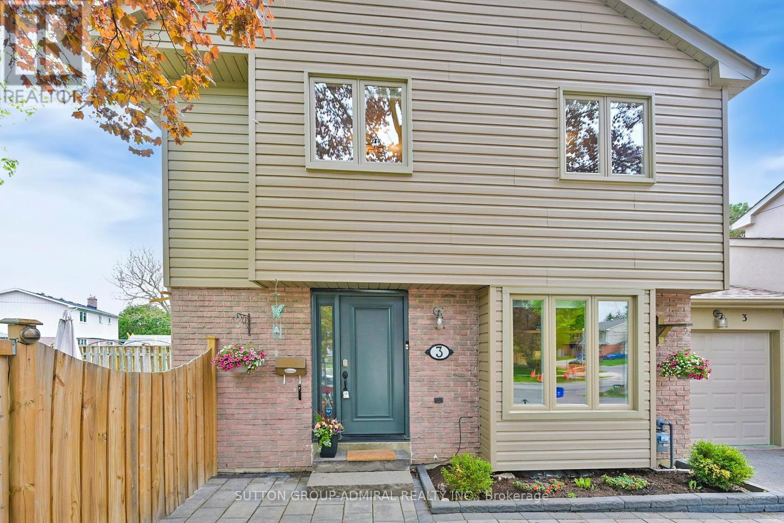 Property at 3 MAYVERN CRESCENT image 3