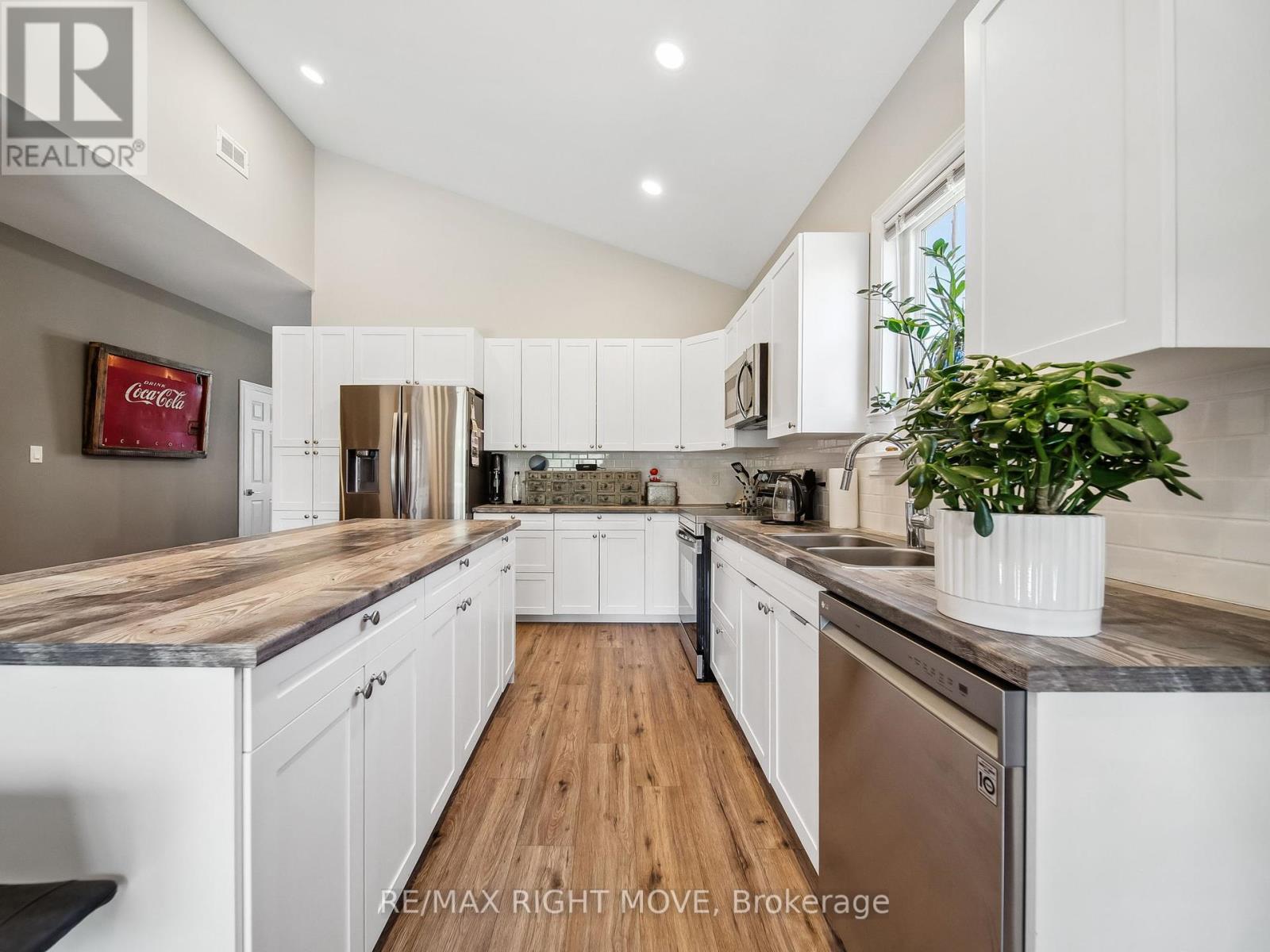 1 & 2 - 112b Creighton Street, Ramara (Atherley), Ontario  L3V 1B3 - Photo 11 - S12146400