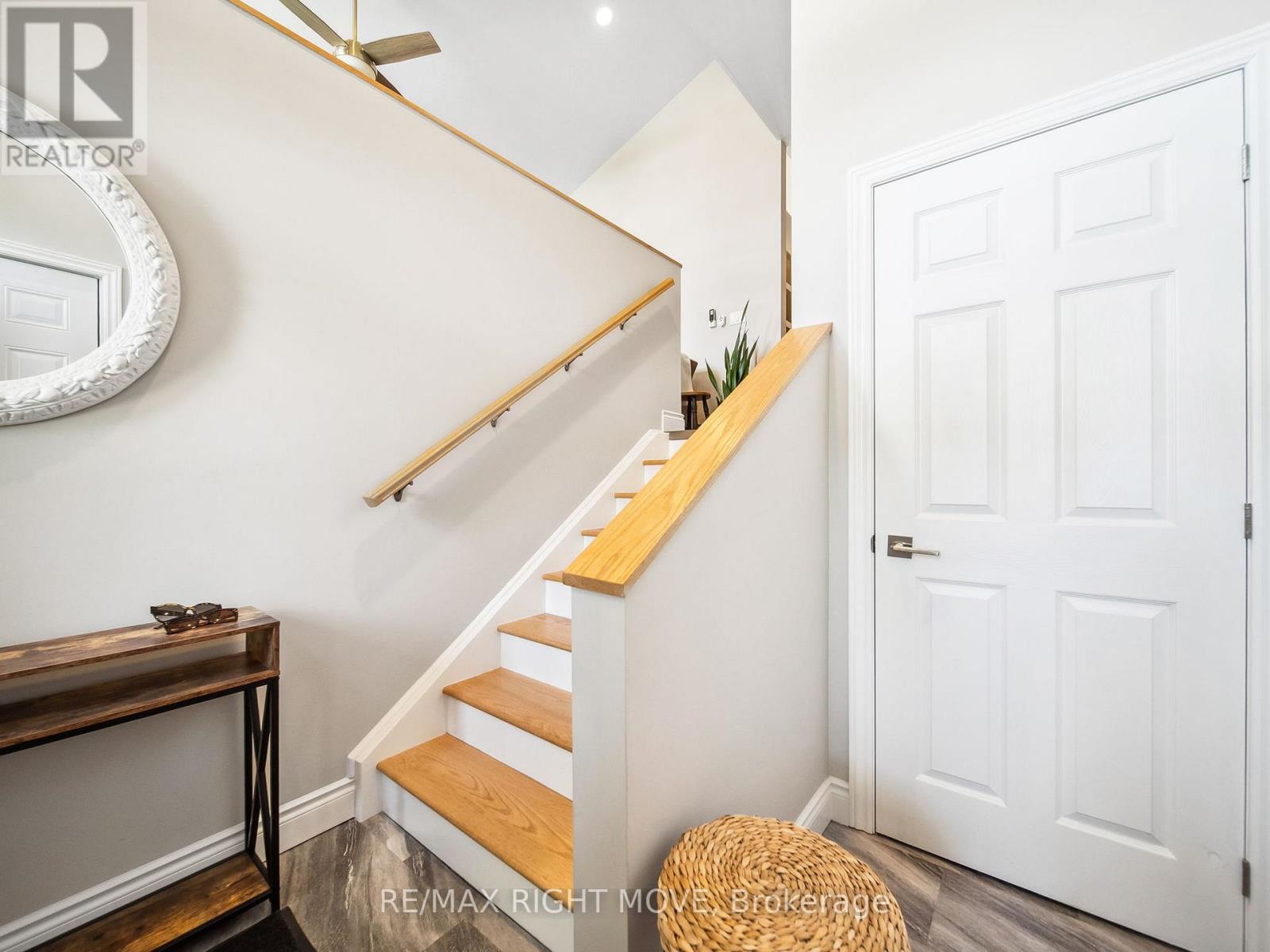 Property at 1 & 2 - 112B CREIGHTON STREET image 3