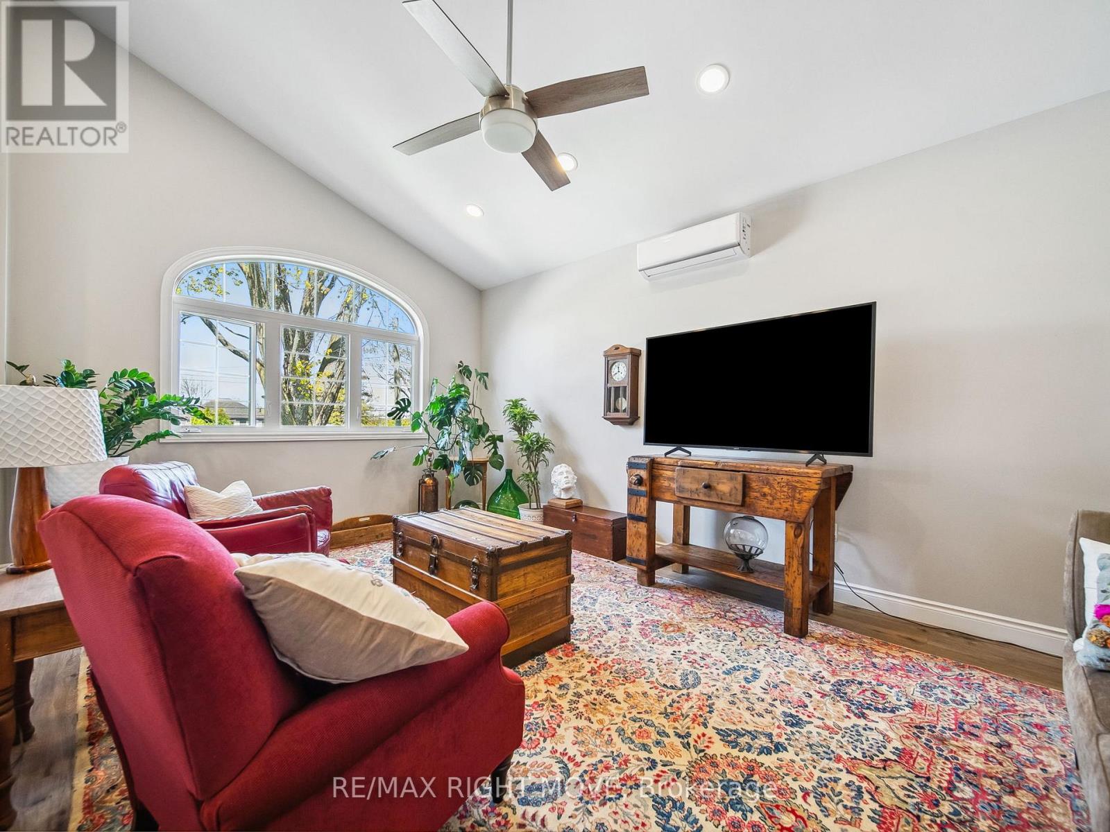 1 & 2 - 112b Creighton Street, Ramara (Atherley), Ontario  L3V 1B3 - Photo 6 - S12146400