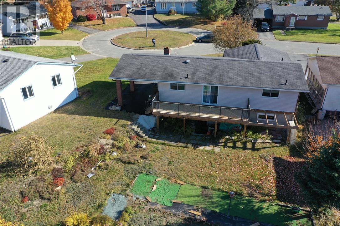 11 Vincent, Espanola, Ontario  P5E 1B7 - Photo 2 - 2122242