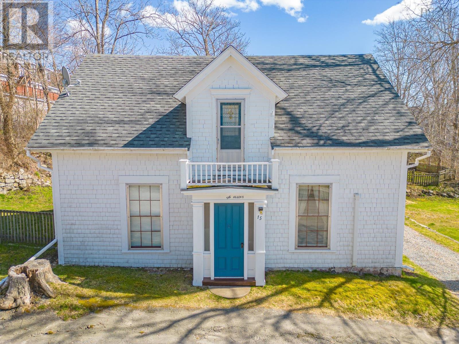 15 John Street, Shelburne, Nova Scotia  B0T 1W0 - Photo 3 - 202509057