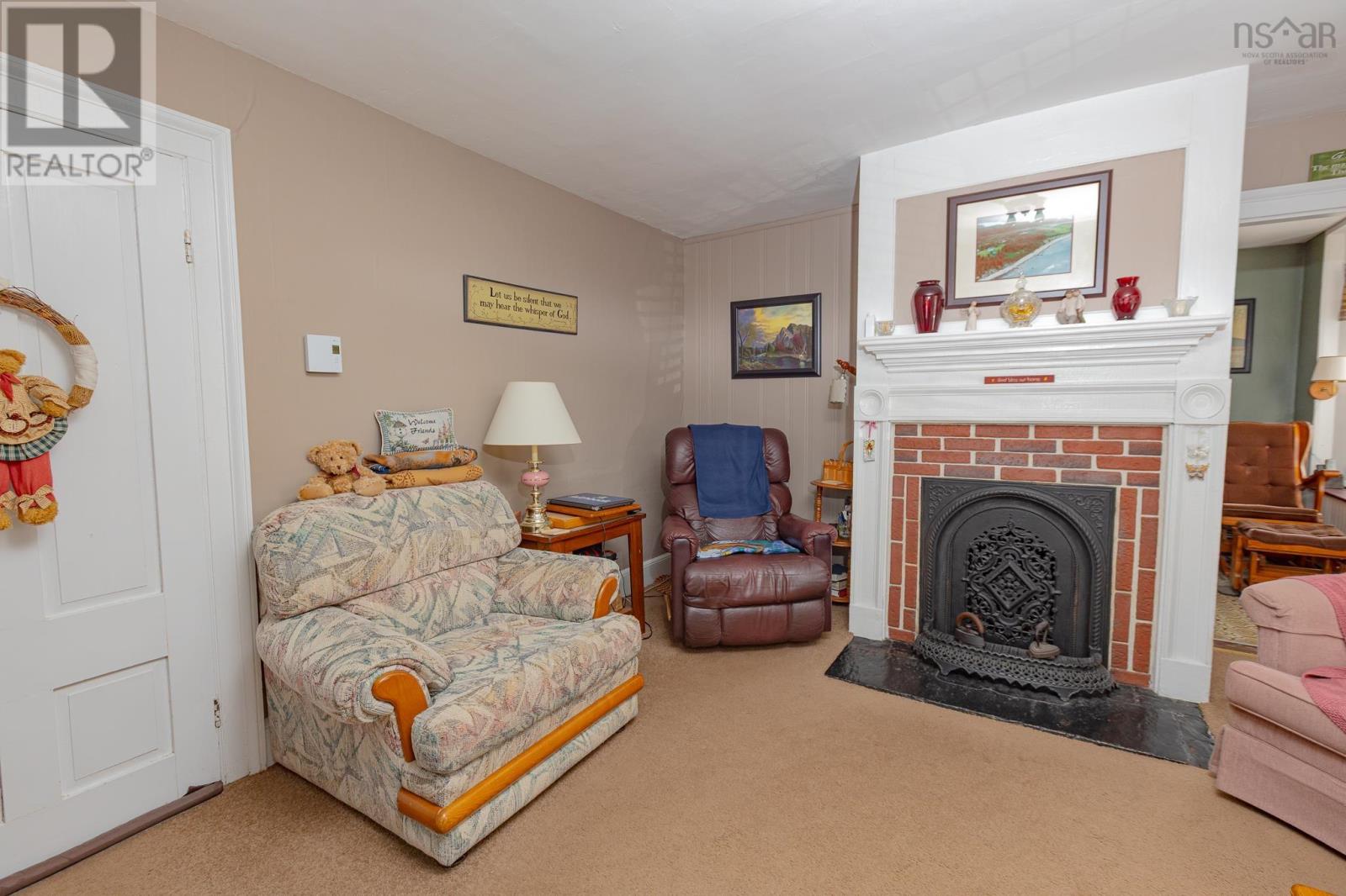 15 John Street, Shelburne, Nova Scotia  B0T 1W0 - Photo 8 - 202509057