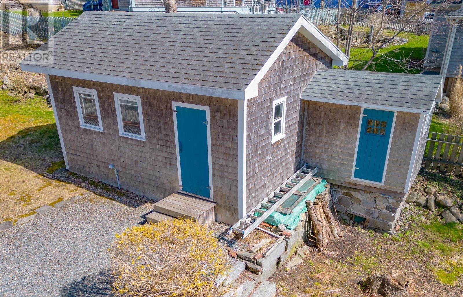 15 John Street, Shelburne, Nova Scotia  B0T 1W0 - Photo 5 - 202509057