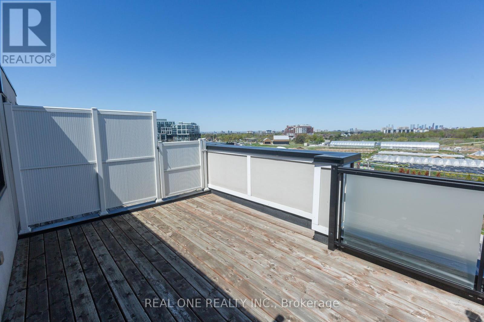 203 Downsview Park Boulevard, Toronto, Ontario  M3K 0C8 - Photo 21 - W12146385