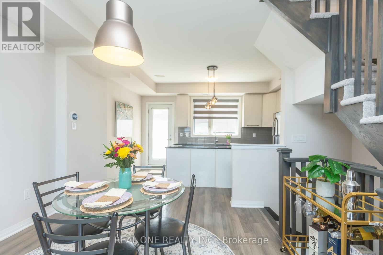 Property at 203 DOWNSVIEW PARK BOULEVARD image 5