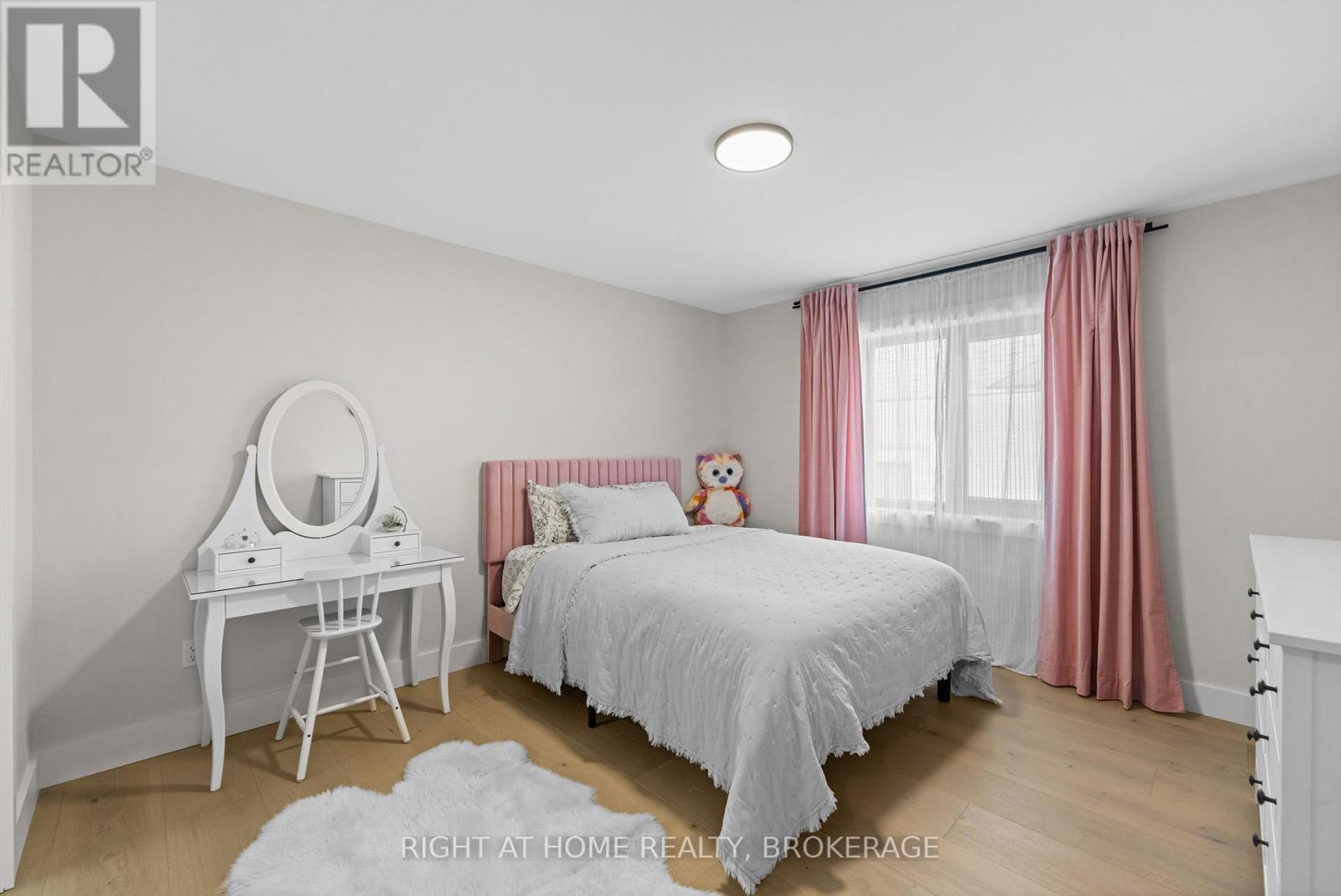 102 Millpond Road, Niagara-On-The-Lake, Ontario  L0S 1J1 - Photo 26 - X12146395