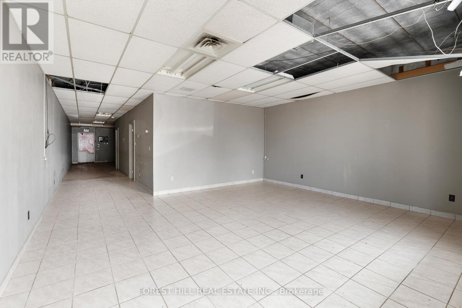 2024 Dufferin Avenue, Chatham-Kent (Wallaceburg), Ontario  N8A 4M4 - Photo 15 - X12146402
