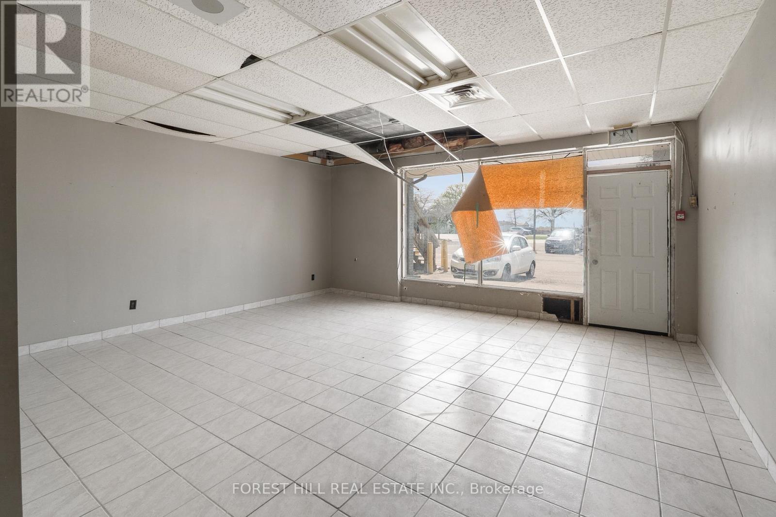 2024 Dufferin Avenue, Chatham-Kent, Ontario  N8A 4M4 - Photo 16 - X12146404