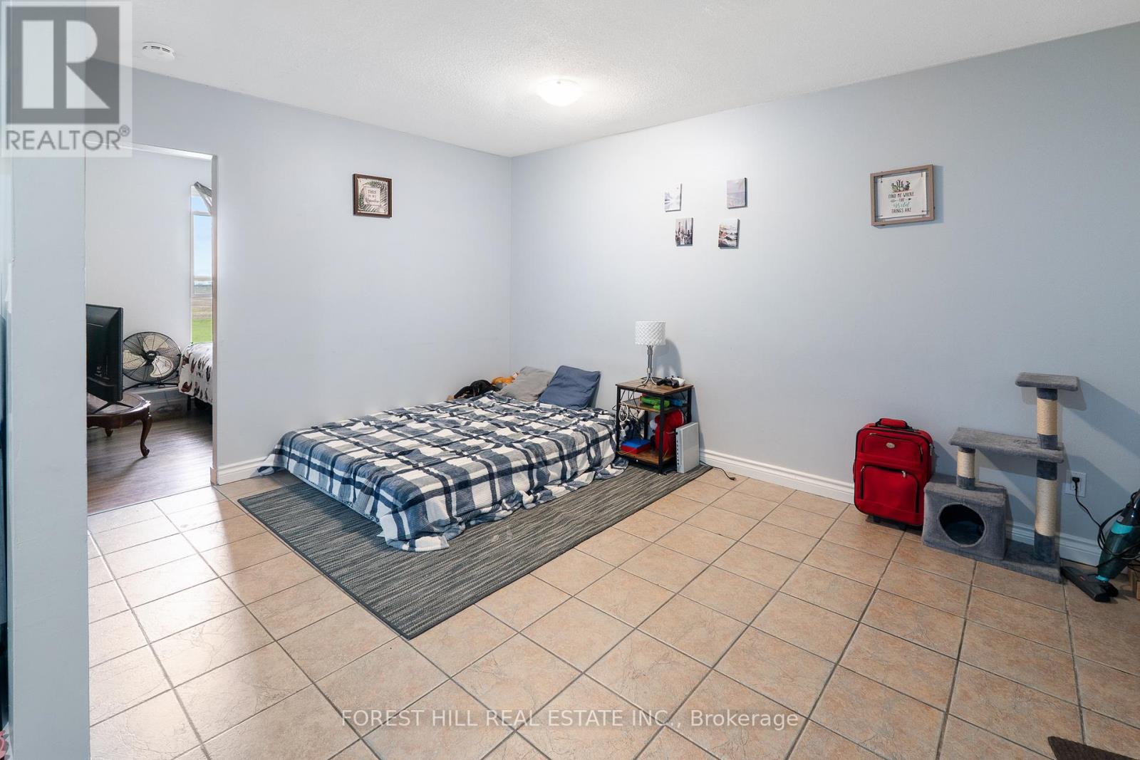 2024 Dufferin Avenue, Chatham-Kent, Ontario  N8A 4M4 - Photo 39 - X12146404