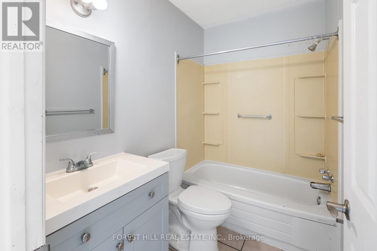 2024 Dufferin Avenue, Chatham-Kent, Ontario  N8A 4M4 - Photo 44 - X12146404