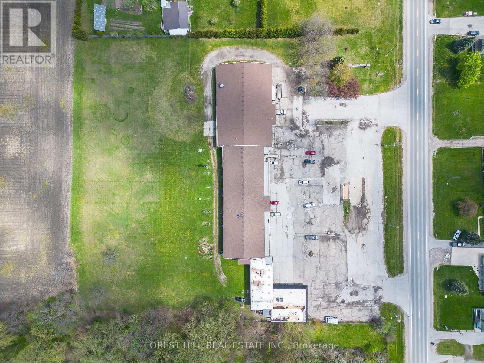 2024 Dufferin Avenue, Chatham-Kent, Ontario  N8A 4M4 - Photo 8 - X12146404