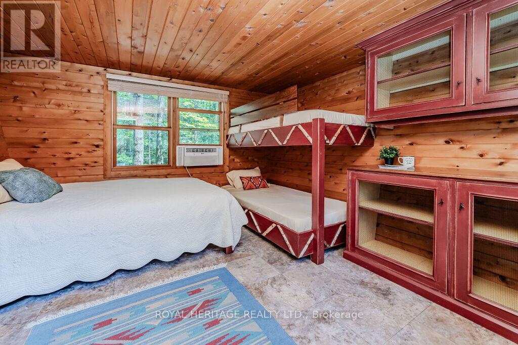 1306-2 Eastshore Road, Georgian Bay, Ontario  P0C 1A0 - Photo 13 - X12146422