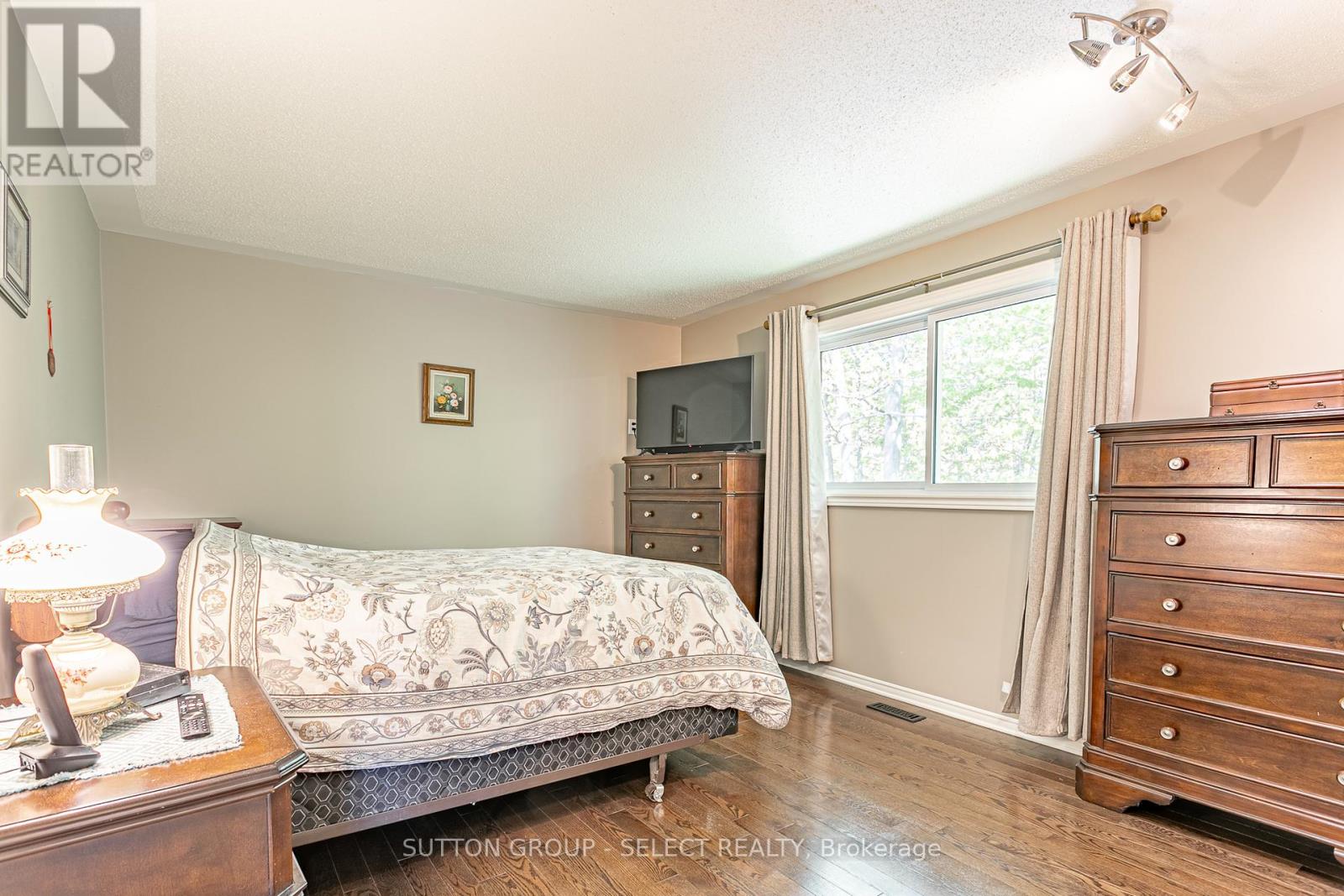 70 Milan Place, London South (South T), Ontario  N5Z 5A2 - Photo 19 - X12146442