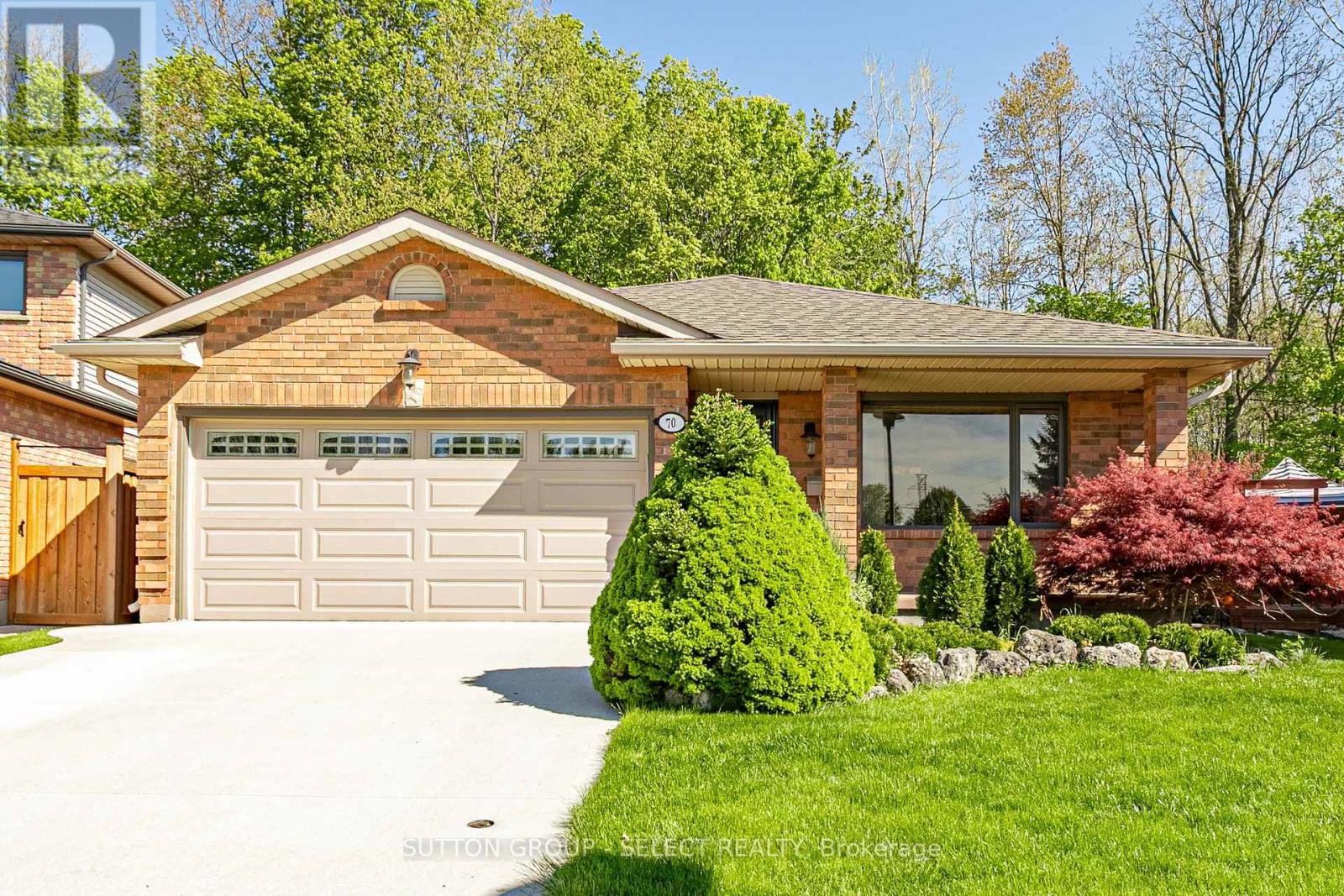 70 Milan Place, London South (South T), Ontario  N5Z 5A2 - Photo 2 - X12146442