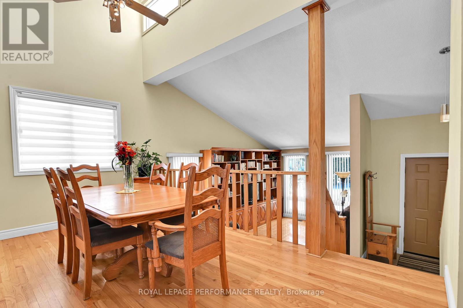 996 Laporte Street, Ottawa, Ontario  K1J 7B4 - Photo 5 - X12146453