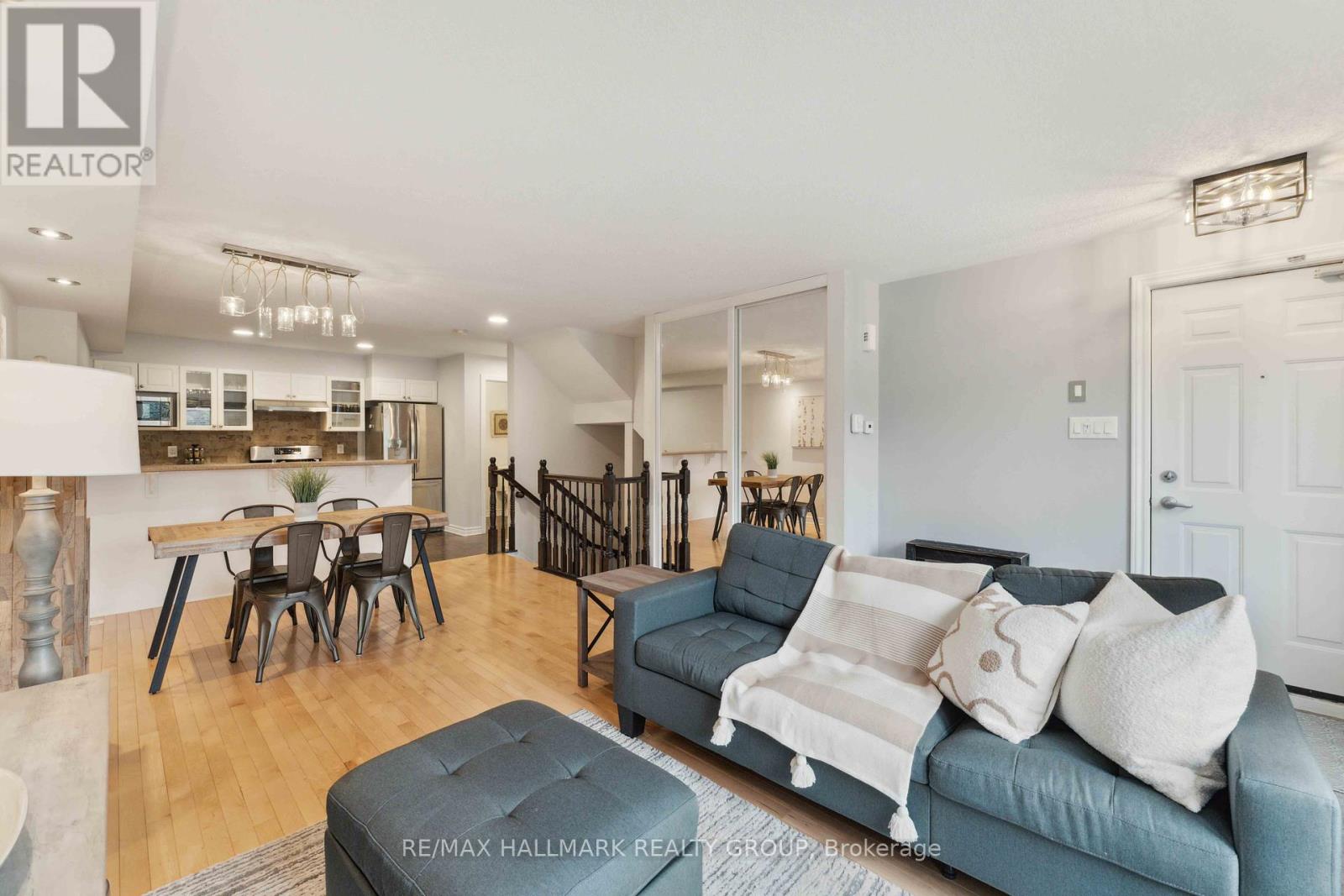 Property at 293A TITANIUM PRIVATE image 4