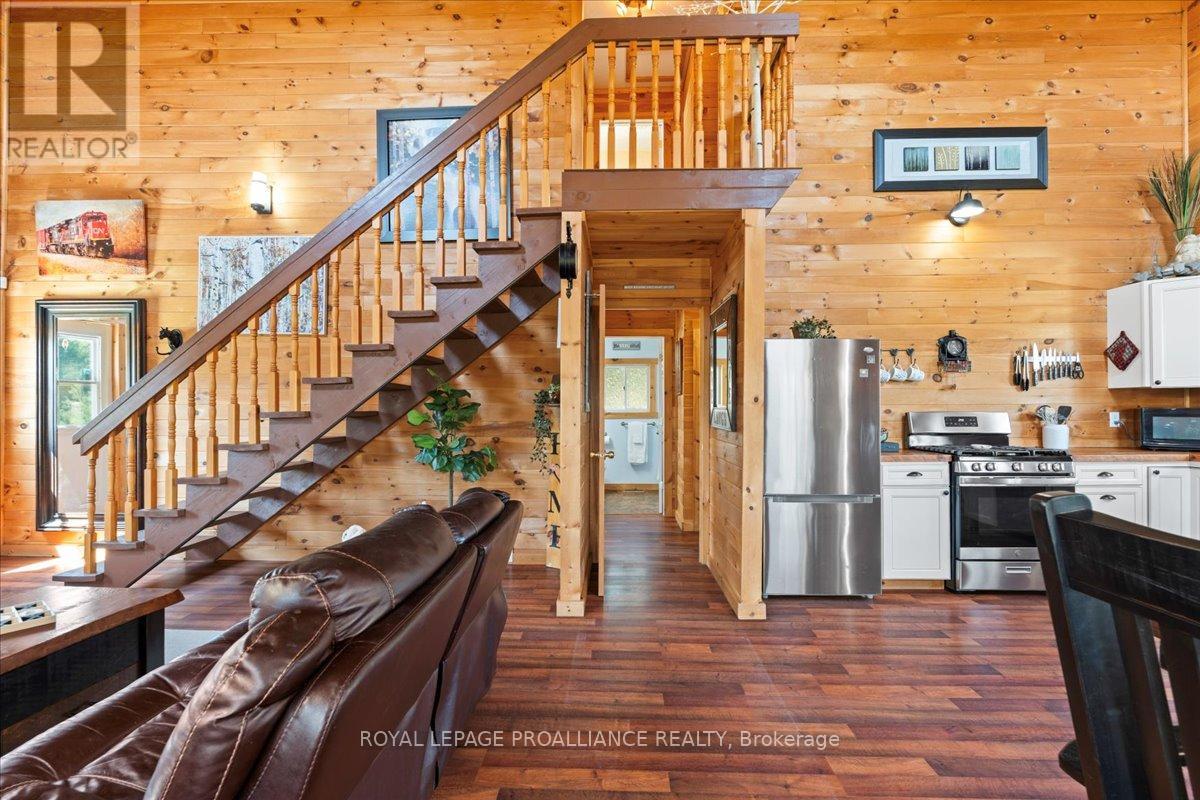 340 Deer Rock Lake Road, Addington Highlands, Ontario  K0H 1P0 - Photo 26 - X12144617